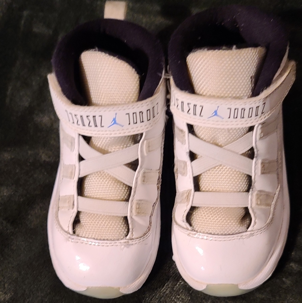 Jordan 11s
